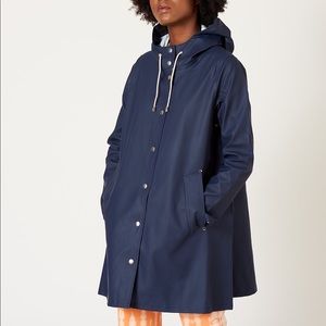 Stutterheim Mosebacke A-Line Raincoat in Navy Blue